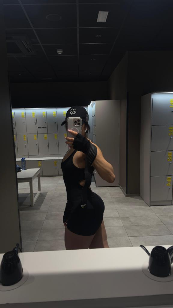 614071284: Chica busca chico en Zaragoza