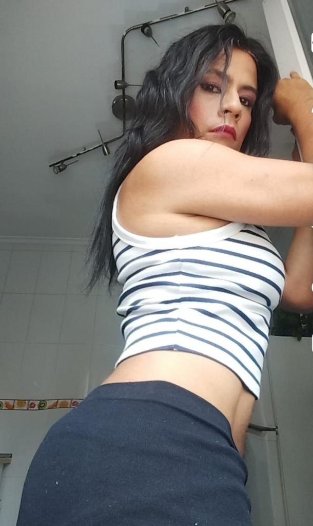 Chica busca chico en Tenerife: 