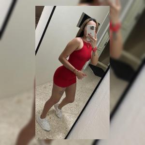631334029: Chica busca chico en Gerona