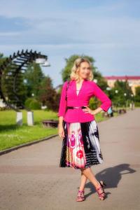 605076407: Chica busca chico en Málaga