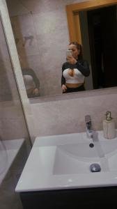 624174107: Chica busca chico en Zaragoza