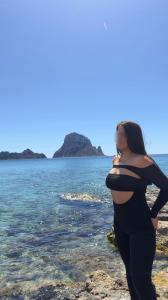624393064: Chica busca chico en Ibiza