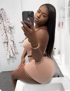 624918889: Chica busca chico en Cantabria