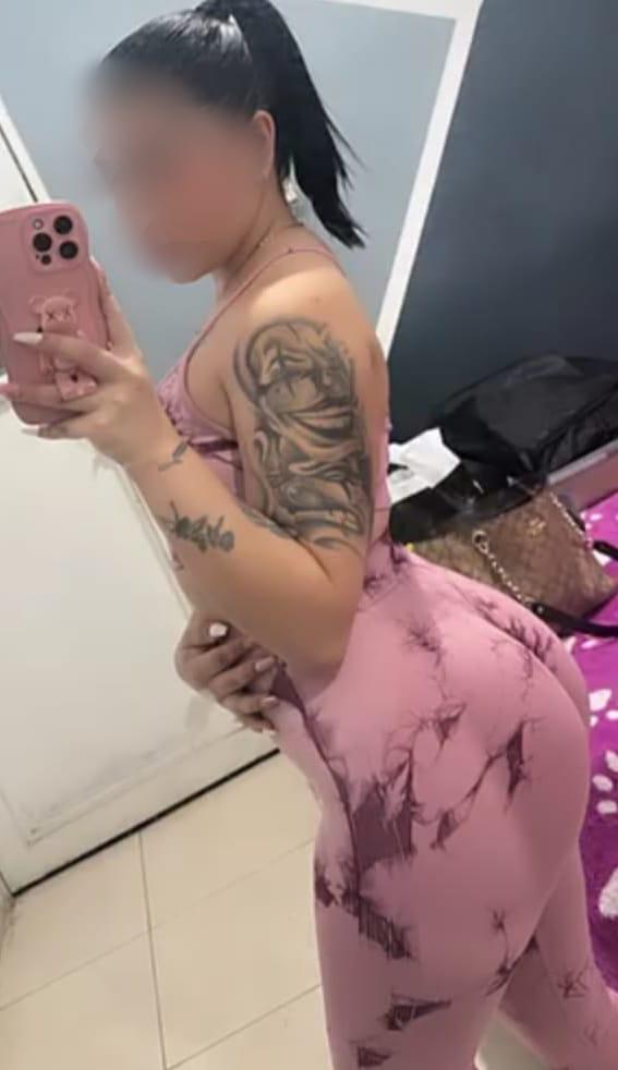 Chica busca chico en Granada: Chica busca chico