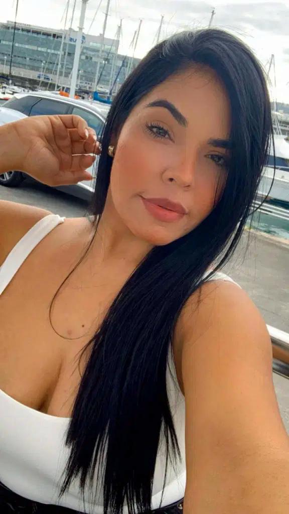 Chica busca chico en Alicante: Chica busca chico