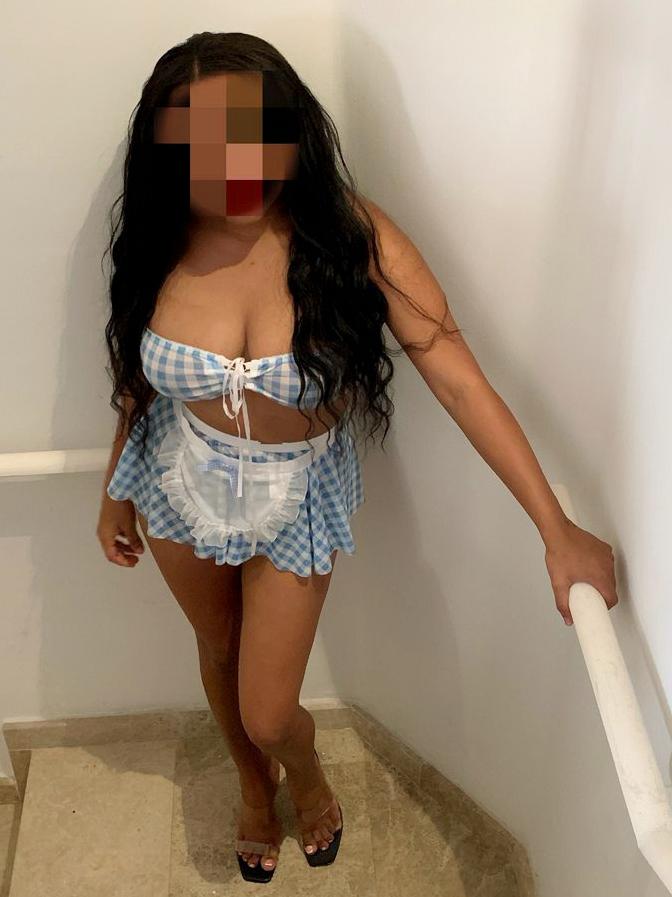 Chica busca chico en Sevilla: Chica busca chico