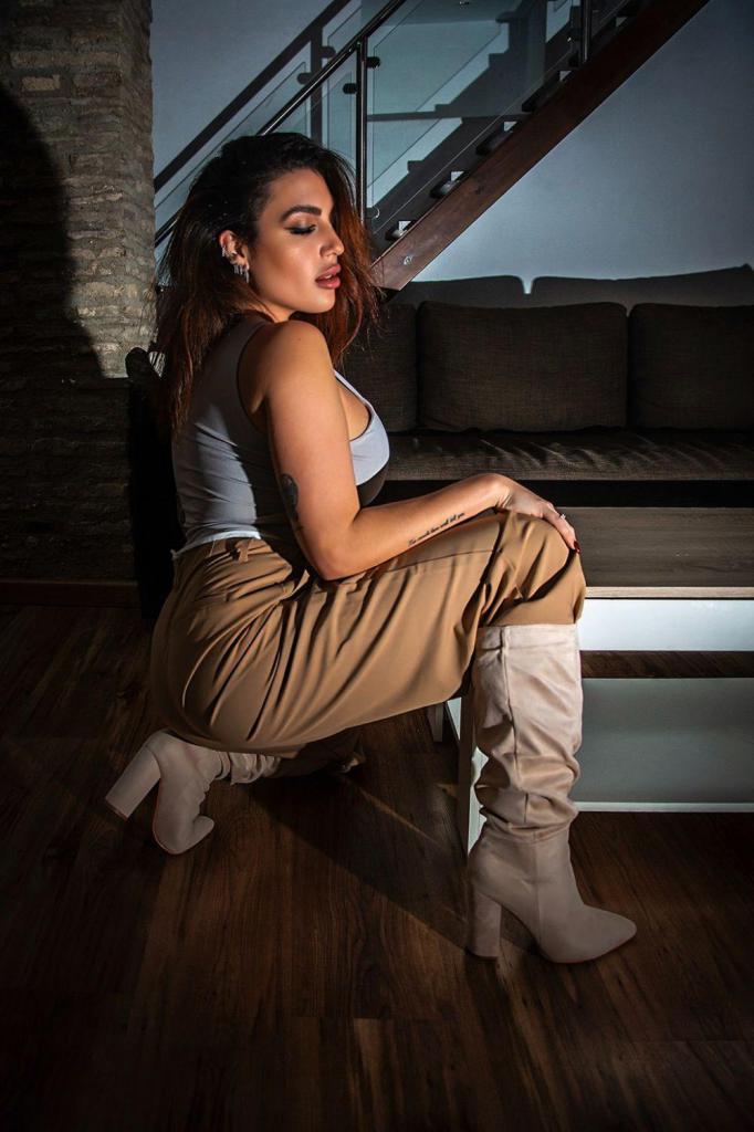 Chica busca chico en Sevilla: 