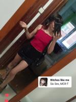 631999358: Chica busca chico en Barcelona