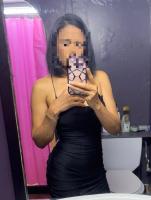 664039809: Chica busca chico en Barcelona