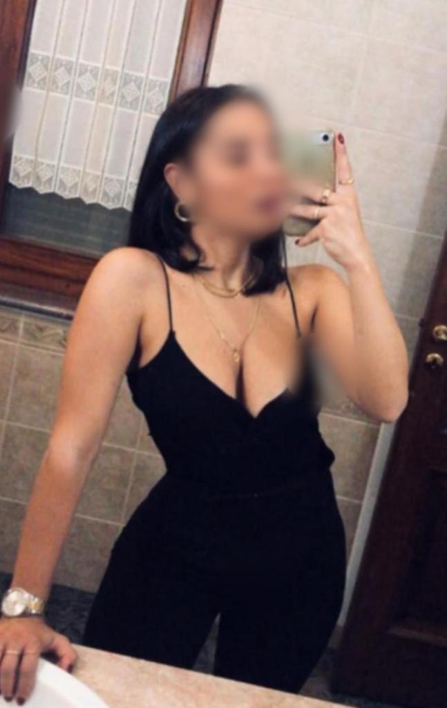 631503120: Chica busca chico en Navarra