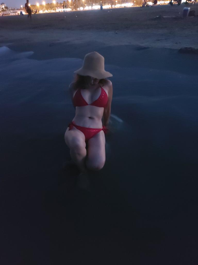 Chica busca chico en Valencia: Chica busca chico