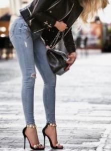 Chica busca chico en Cádiz: 