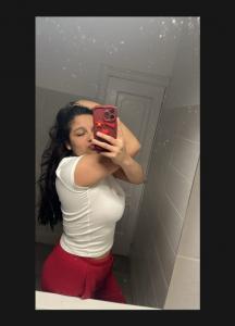 614782899: Chica busca chico en Madrid