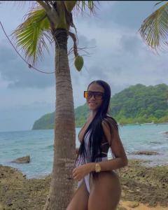 612238918: Chica busca chico en Barcelona