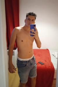 Chico busca chica en Barcelona: 