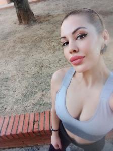 Chica busca chico en Cádiz: 