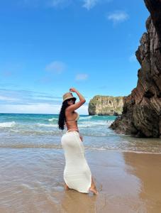 Chica busca chico en Ibiza: 