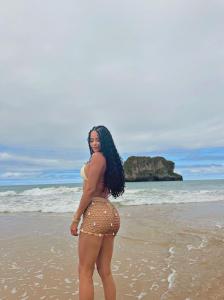 Chica busca chico en Ibiza: 
