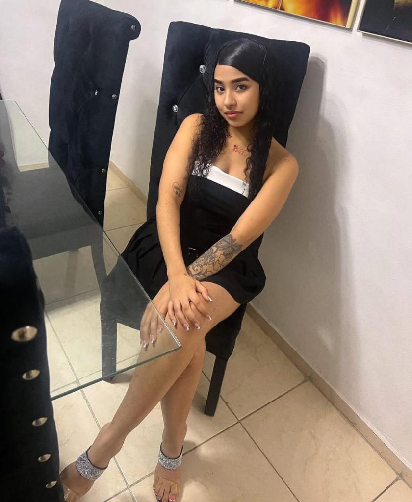 Chica busca chico en Tenerife: 