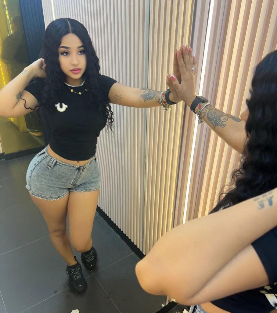 Chica busca chico en Tenerife: 