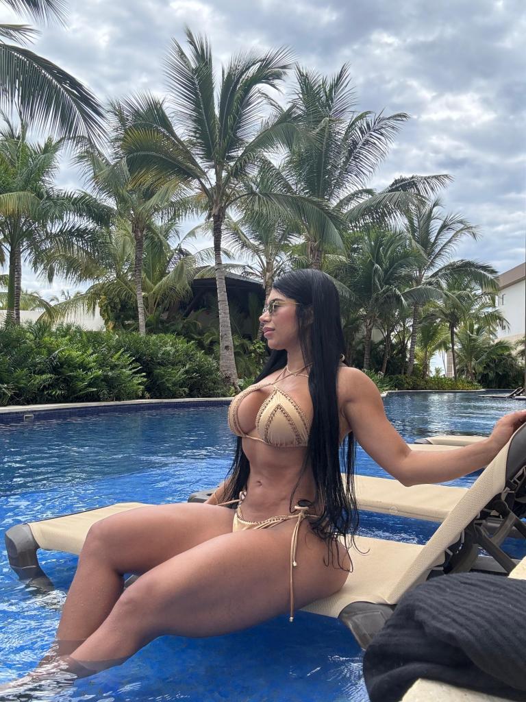 667051921: Chica busca chico en Mallorca