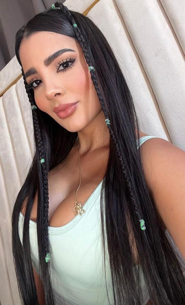 687749318: Chica busca chico en Málaga