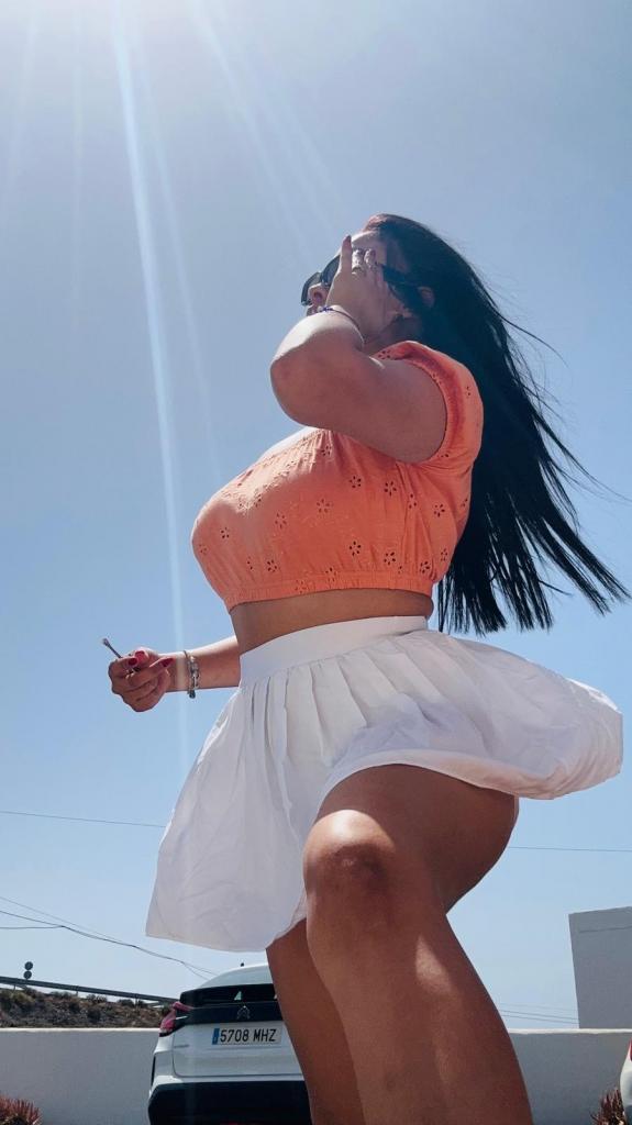 Chica busca chico en Tenerife: 