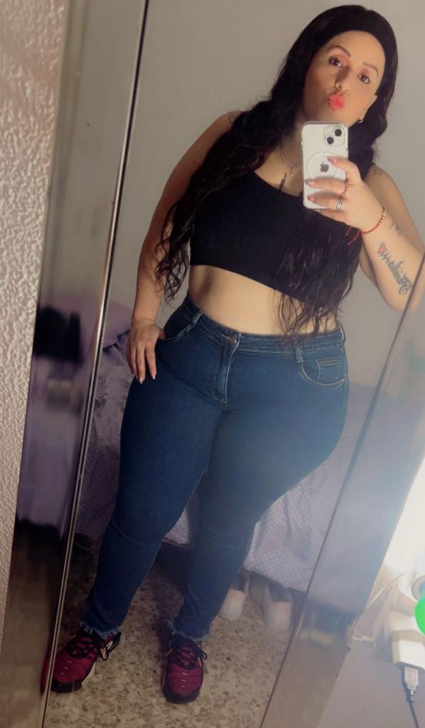 Chica busca chico en Huelva: 