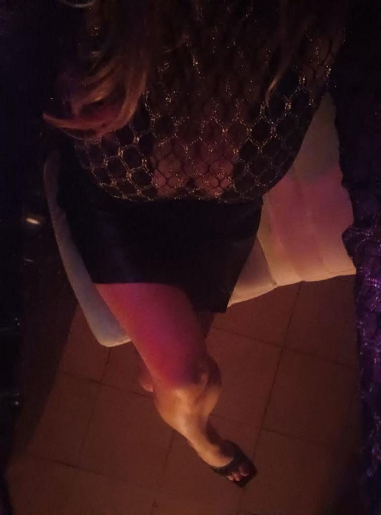 Chica busca chico en Tenerife: 