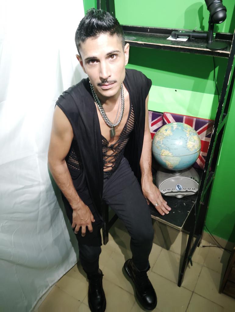 Chico busca chica en Las Palmas: 