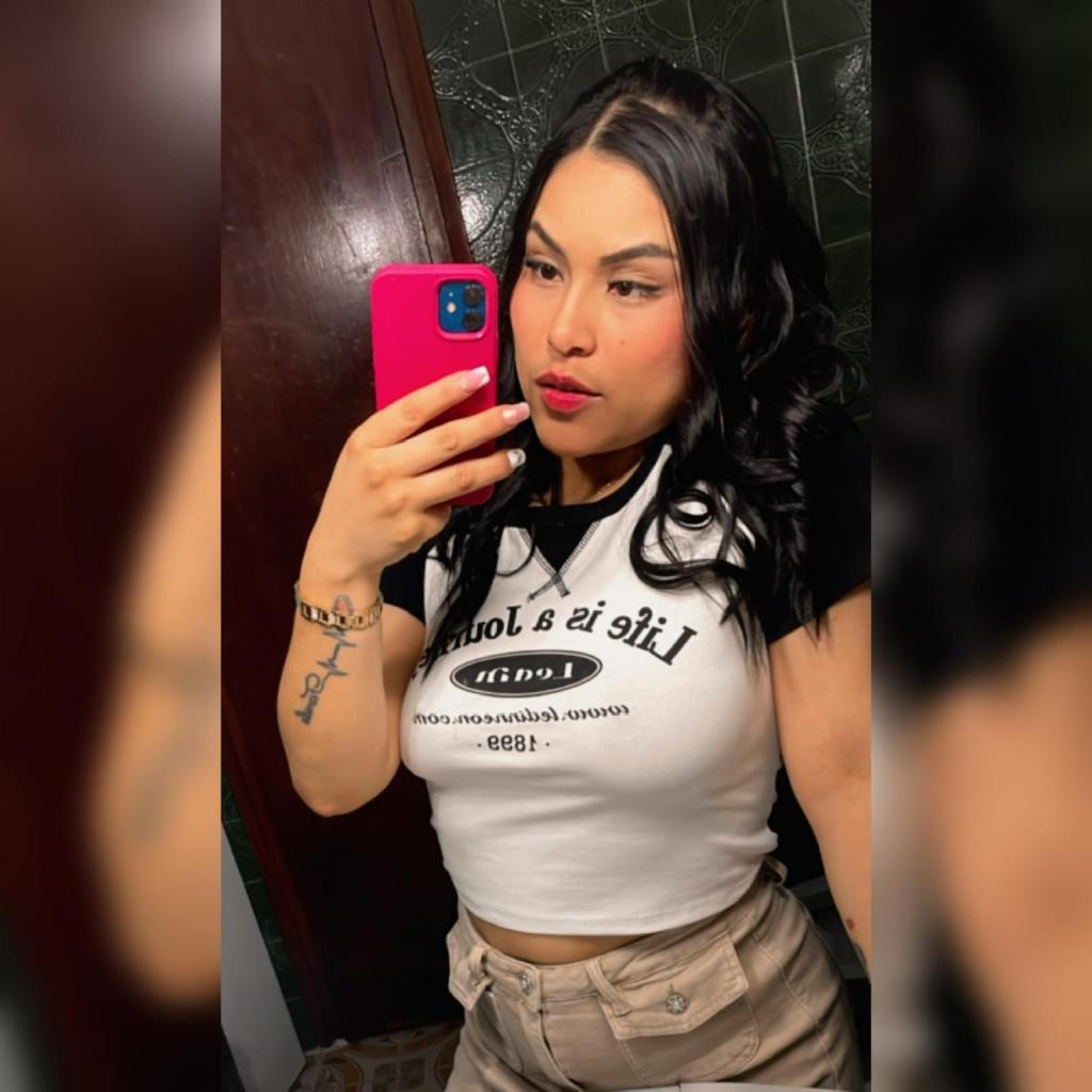 Chica busca chico en Valencia: Chica busca chico