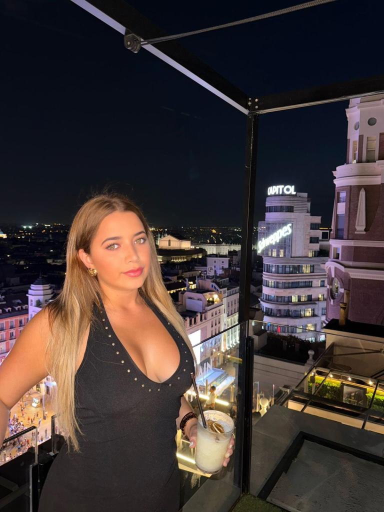 Chica busca chico en La Coruña: Chica busca chico