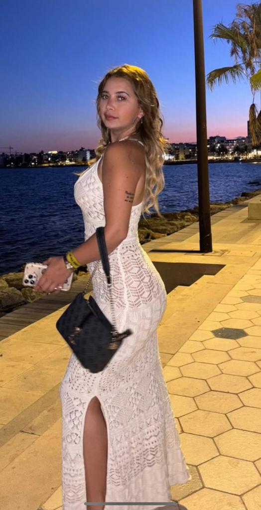 Chica busca chico en La Coruña: Chica busca chico