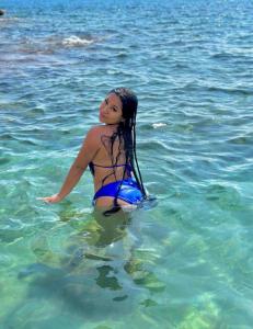 631086796: Chica busca chico en Barcelona