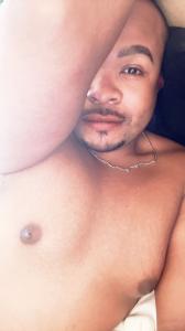 692268176: Chico busca chica en Valencia