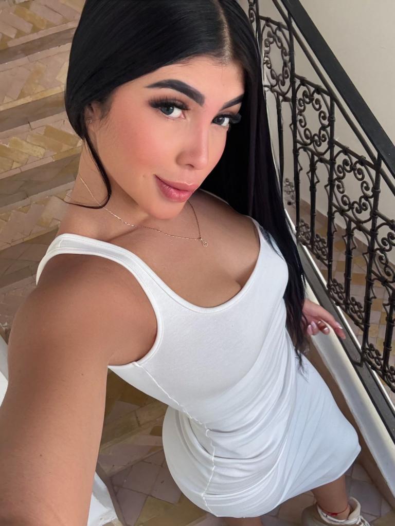 Chica busca chico en Almería: 