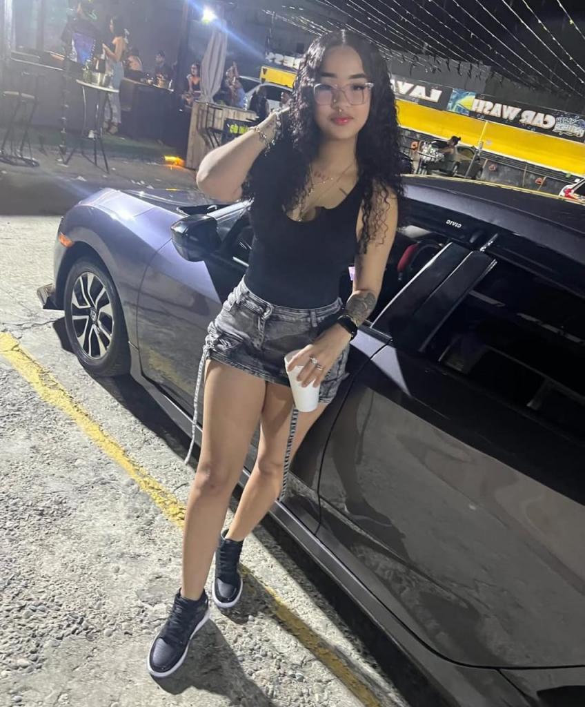 Chica busca chico en Tenerife: 