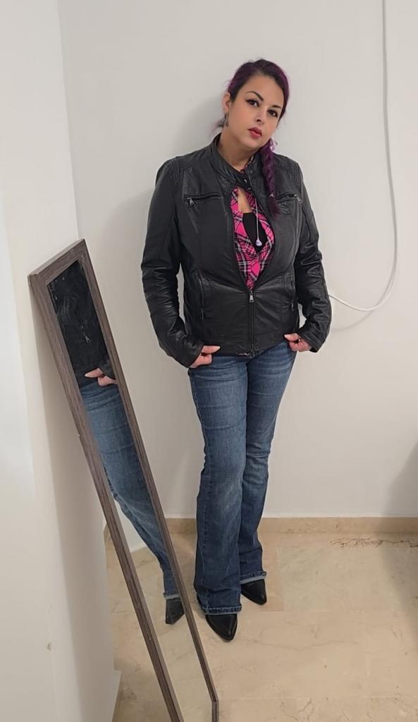 Chica busca chico en Sevilla: 