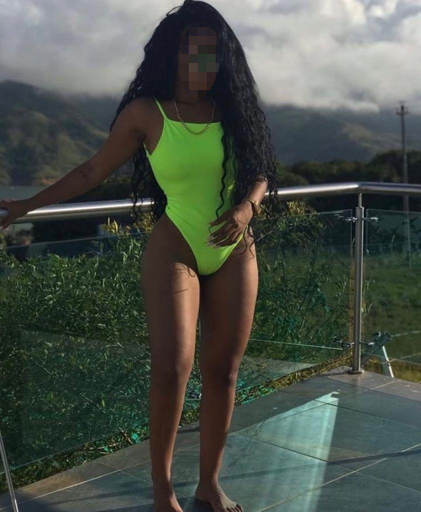 Chica busca chico en Sevilla: 