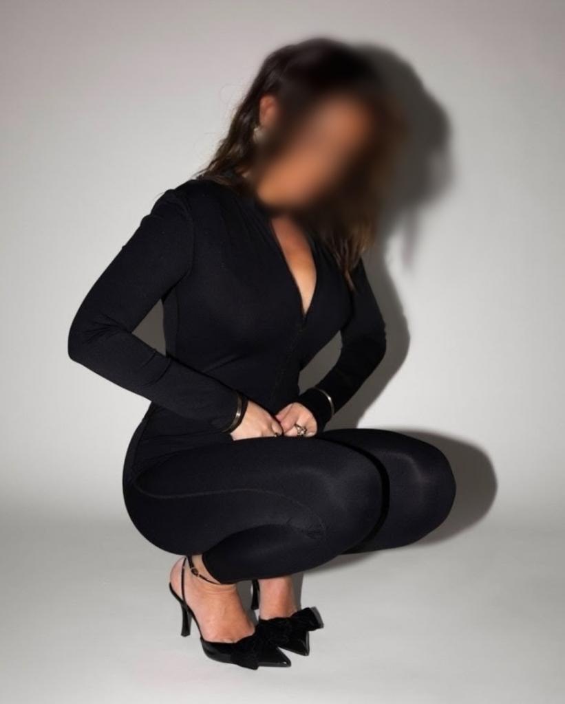 662974145: Chica busca chico en Madrid