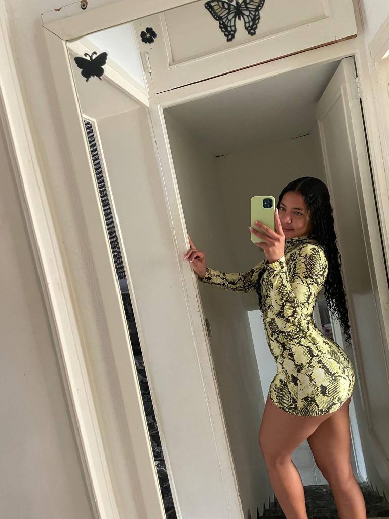 Chica busca chico en Sevilla: 