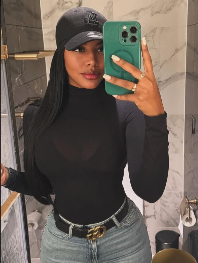 Chica busca chico en Granada: 