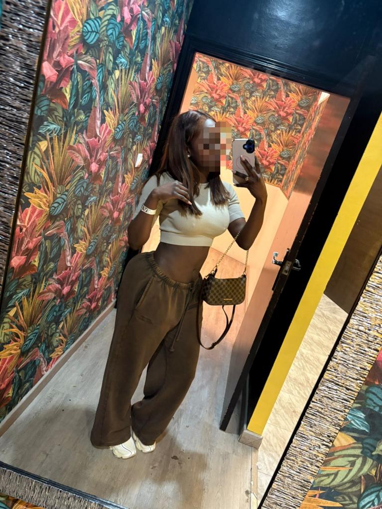 612282316: Chica busca chico en Sevilla