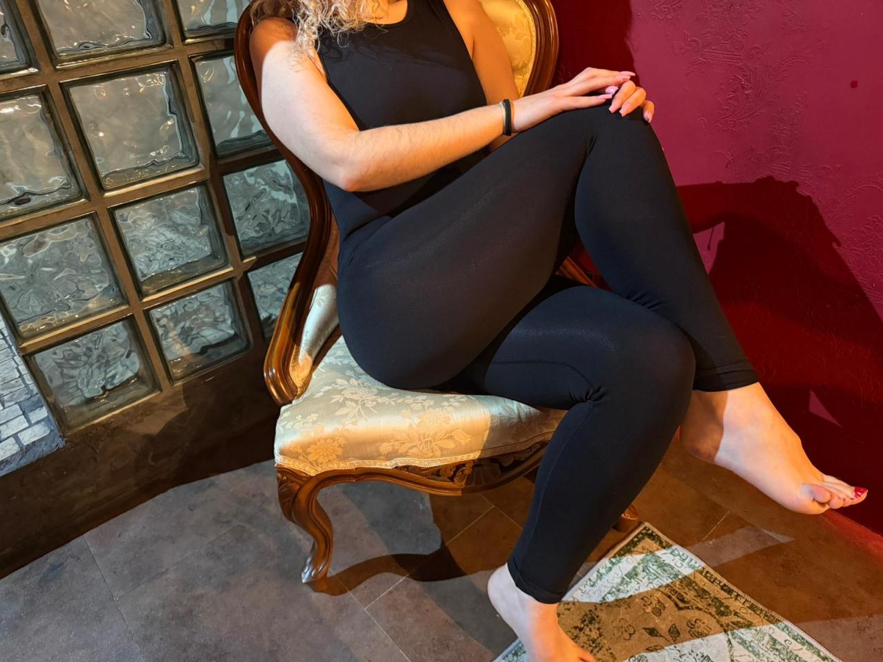 667559427: Chica busca chico en Barcelona