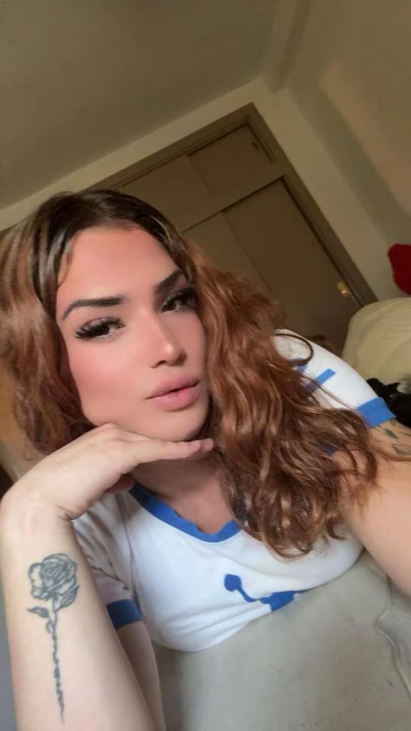 665293639: Travesti en Barcelona