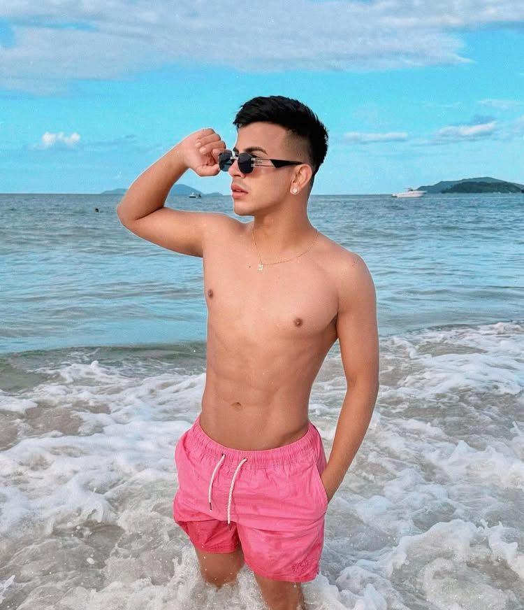 Chico busca chica en Las Palmas: 