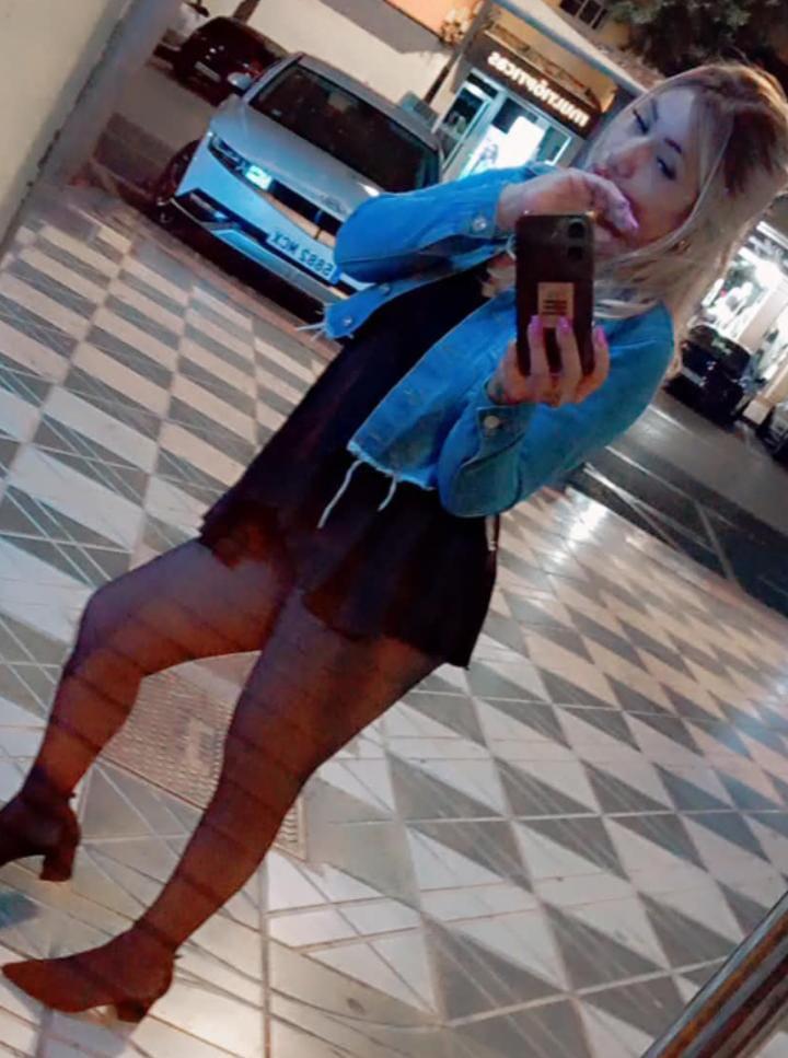 Chica busca chico en Sevilla: 