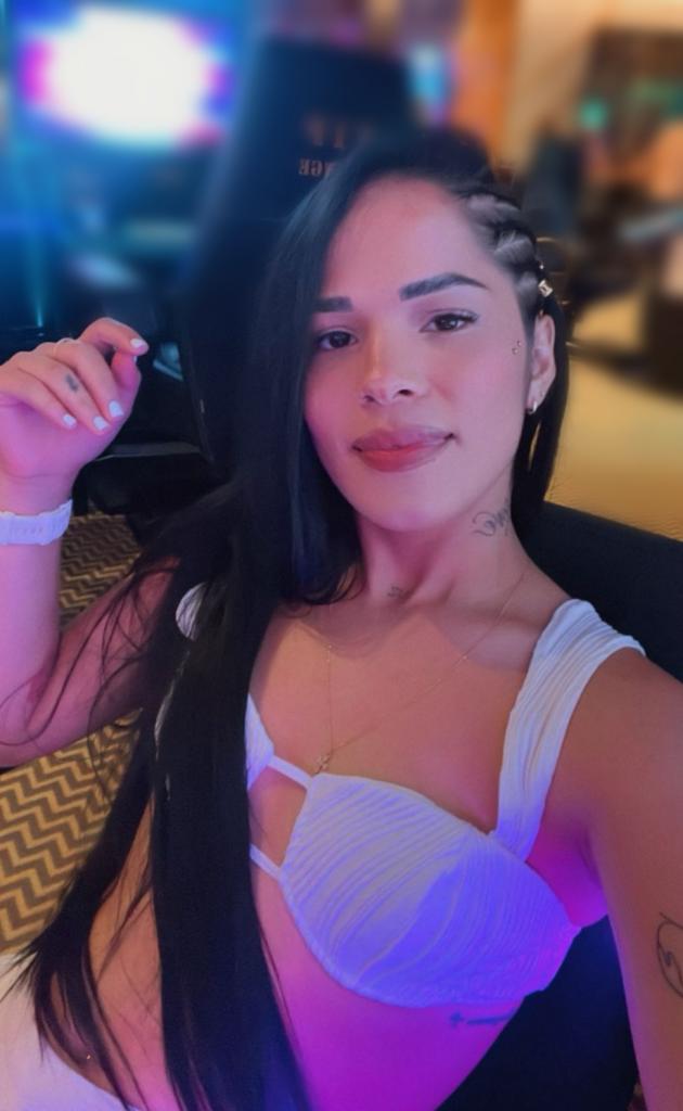 Chica busca chico en Ibiza: 