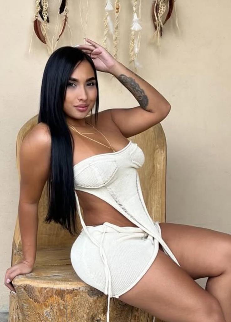 Chica busca chico en Menorca: 