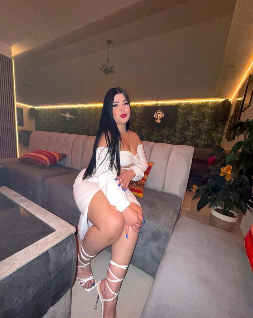 Chica busca chico en Granada: 